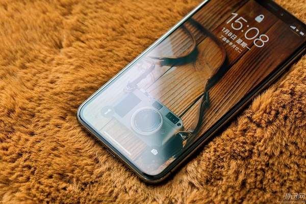 苹果iPhone X Plus真机曝光?原来的窄下巴居然