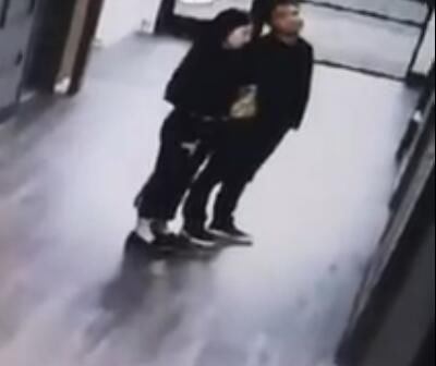 仙人跳实锤?疑似刘强东明州案视频曝光,女子主