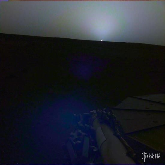 NASA最新火星日出日落照片!太阳大小只有地