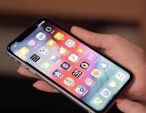 瞧不起拼多多?别人在上面买的iPhone比你便宜