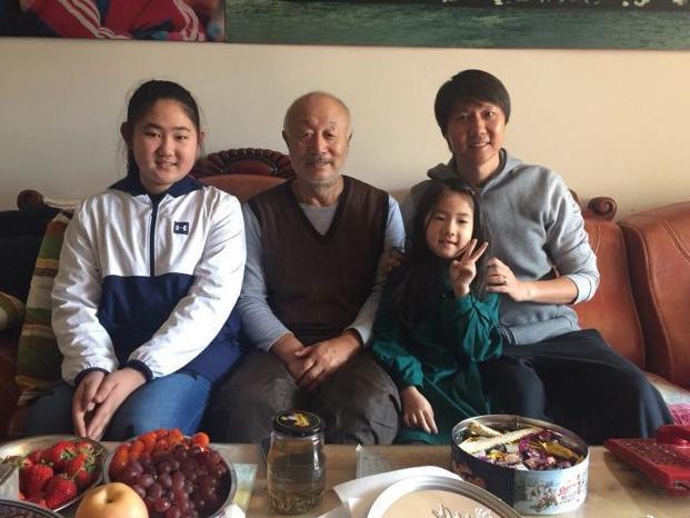 李铁家庭现状:两个女儿都像他 妻子出身书香门