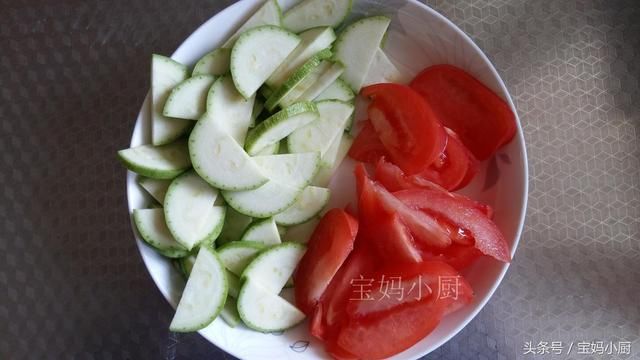 节后要常吃这道菜，开胃解油腻，排毒减赘肉，女人小脸白嫩有弹性