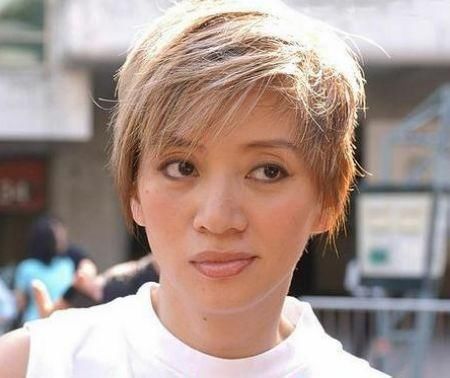 一生未嫁最终嫁给舞台!袁咏仪晒梅艳芳照片引