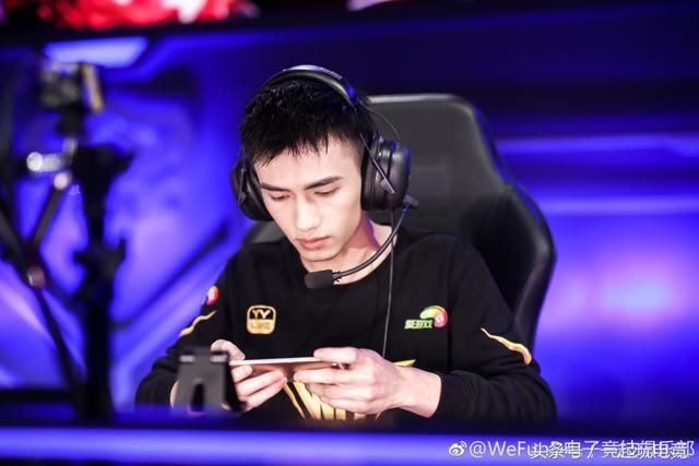 QG保级成功告别KPL春季赛!WF.D迎战AG,笑煮