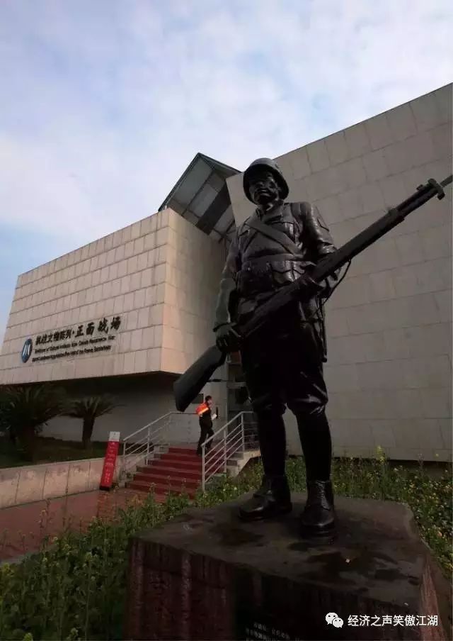 最年轻的副市长,仕途坦荡却辞职下海,跻身富豪