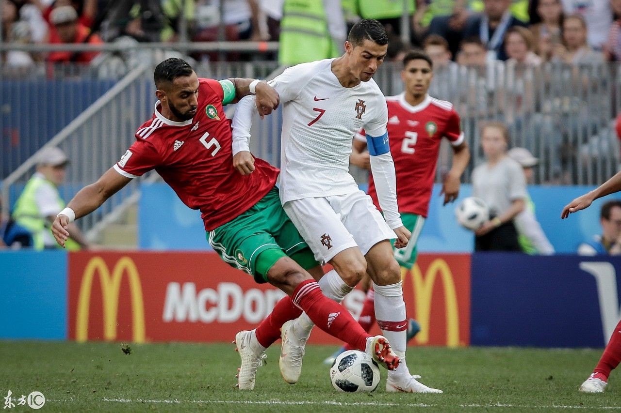 葡萄牙对阵摩洛哥,仅4分钟C罗率先进球,摩洛哥