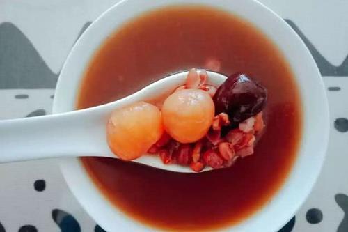 桂圆花生红枣汤,简单易做,清热解毒,处暑刚过,滋