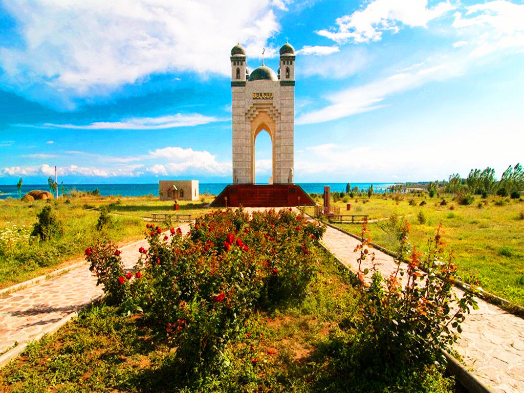 曾为中国领土,被苏联吞并,独立后又被美国利用