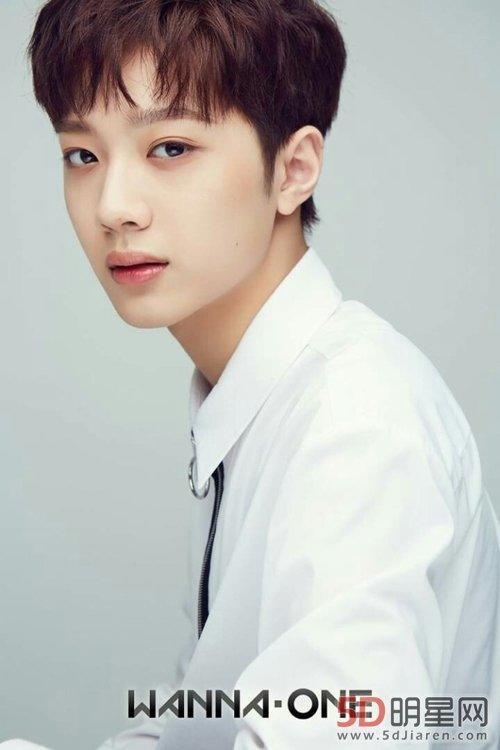 wannaone赖冠霖被排挤 赖冠霖好像崔雪莉呀白