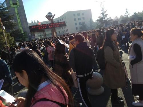 2017年下教师资格证考试考场外面都发生了什