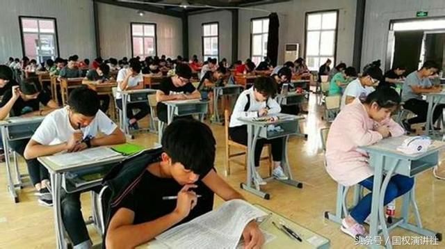 高考朋友们都上了一本,我的二本变得毫无意义