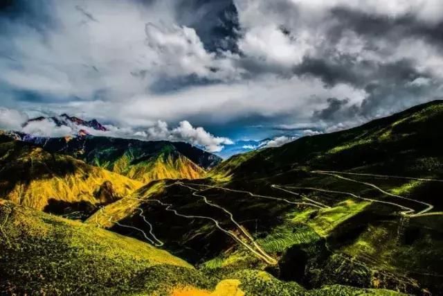 多少次梦想去次西藏旅游，看完这些我才踏上了梦中演绎的川藏线