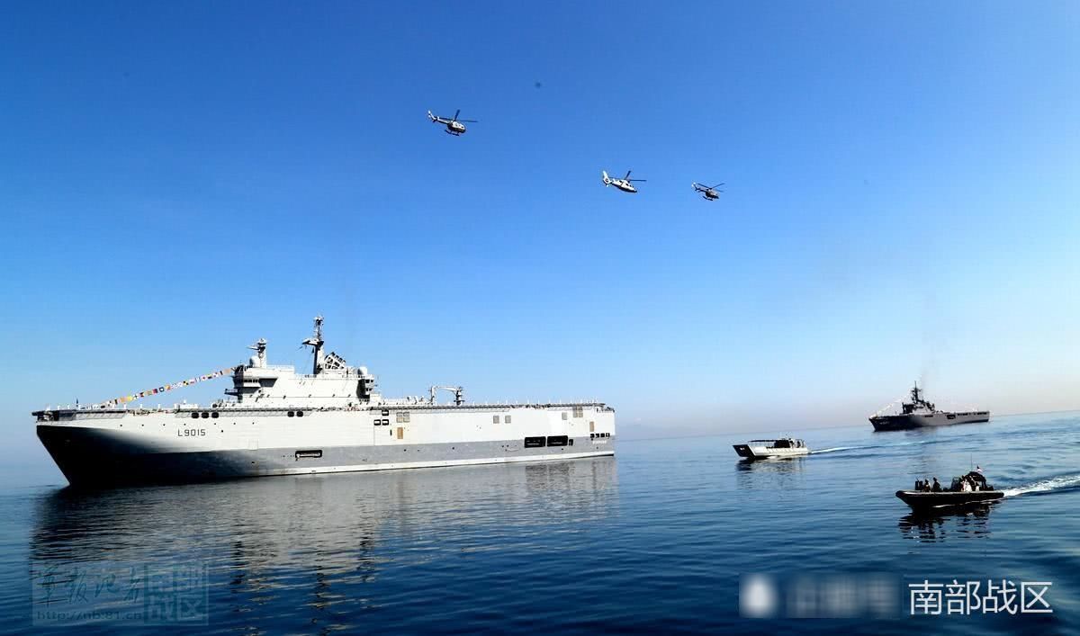 中国海军编队参加印尼海军组织的国际海上阅舰