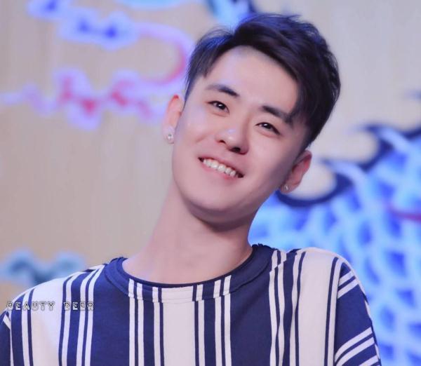 张云雷27岁生日,孟鹤堂发文祝福,选照片的理由