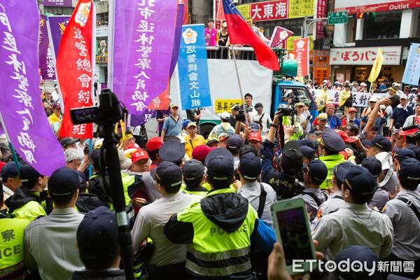 台退役军人拟发动万人抗议“年金改革” 兵分8路攻占“立法院”