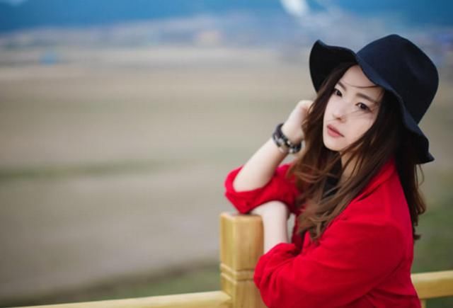 为家庭付出,有钱不舍得花的3大生肖女,狗年享清福!
