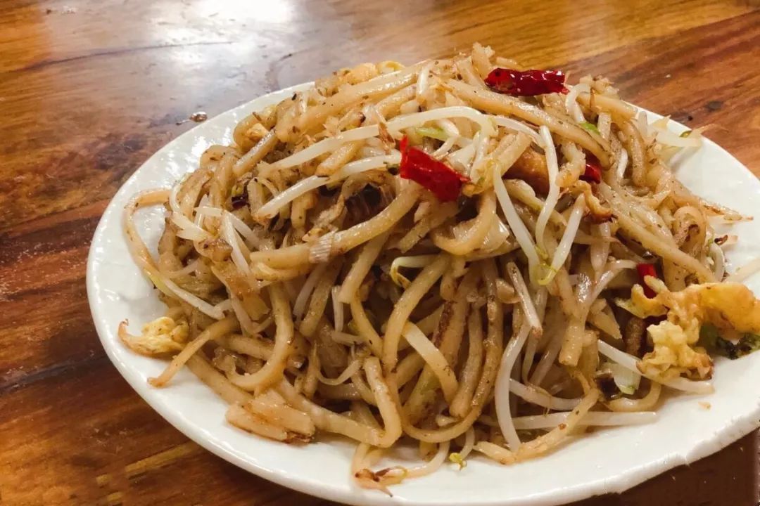 私藏美食小清单|这家羊蝎子,好吃到只想用哇西班牙罗勒煎蛋图片