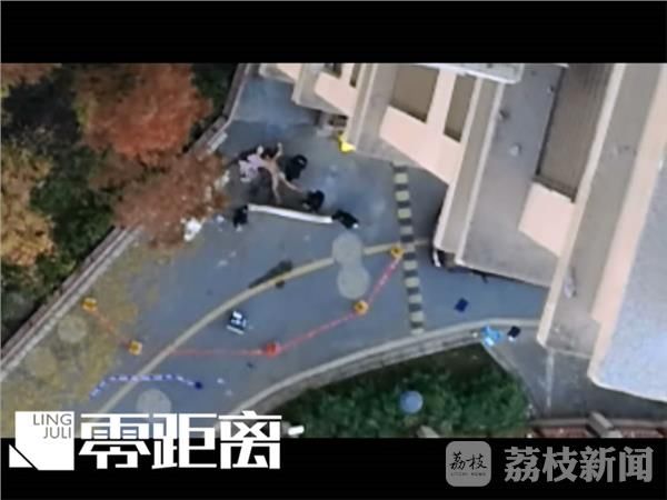 今天清晨 南京江宁区殷巷一对母子不幸双双坠楼身亡