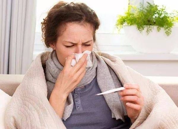 感冒时你会先咳嗽还是先发烧?身体给你的信号