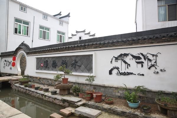 探访小村蝶变\＂四重曲\＂ \＂美丽岩头\＂绘就婺城乡村样板