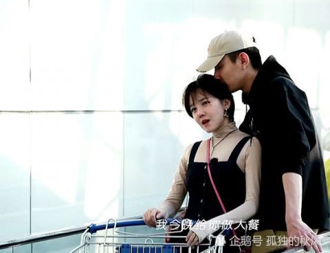 得知于小彤35岁才能结婚,陈小纭脱口而出3个字