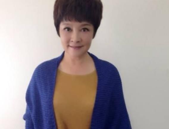 离婚后39岁再嫁小8岁鲜肉，朋友预测好不过3年，如今26年还不生育