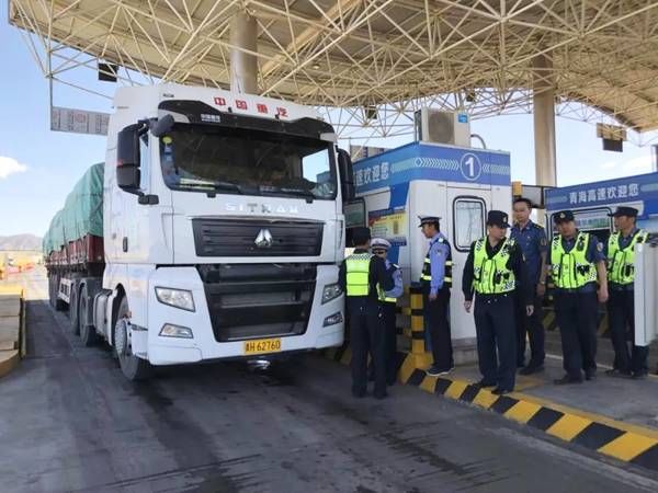 大柴旦行委公安局交警大队双举措开展扫黑除