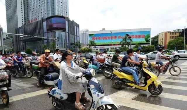 电动车前轮异响