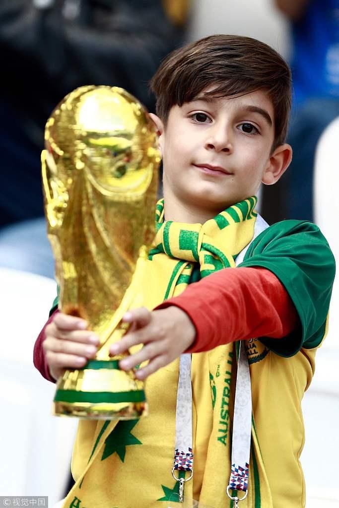 球迷要从娃娃抓起,看看外国人怎么做