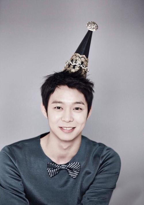 被经纪公司解约,辩护律师也辞任,朴有天依然甩