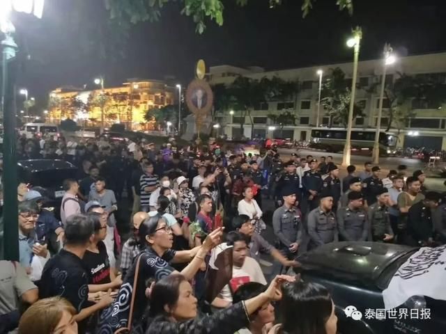 近期抗议集会增加，巴育请民众反思，对于他信和英拉在北京一事表