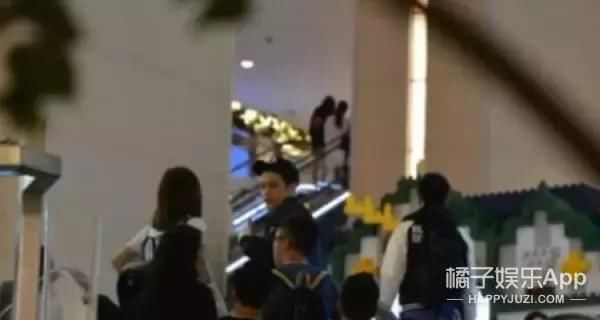 邓紫棋穿情侣装与男朋友甜蜜约会,又双叒叕撒