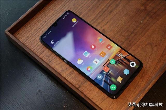 米粉因雷军承诺小米9现货,但是没抢到投诉315