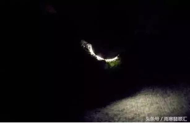 瑞丽又上演了一次比买彩票还难的事,8万的翡翠