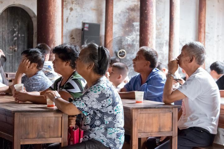 弘扬红船精神 这些大学生在暑假干了一件有意