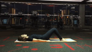 爆笑GIF:媳妇你又在调皮了