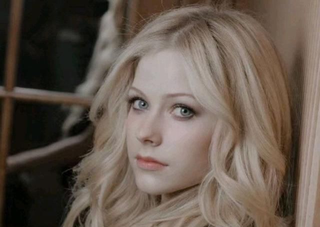 话机世界属于什么卡