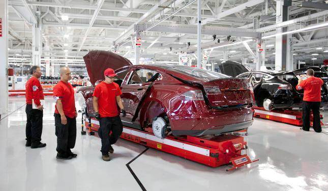 前员工爆料:特斯拉电池存缺陷 可能危及司机生