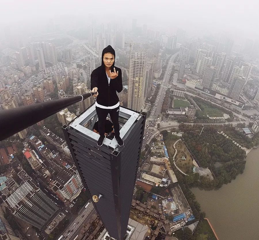 拼命赚钱的男人,没有责任感