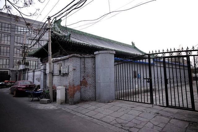 苦寻北京护国寺，谁能想到是这番现状，700年古刹令人叹息