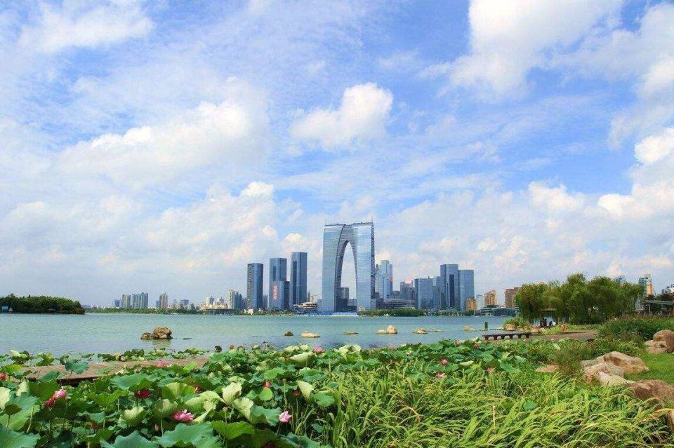 中国最厉害地级市，经济远超省会城市，与直辖市相当
