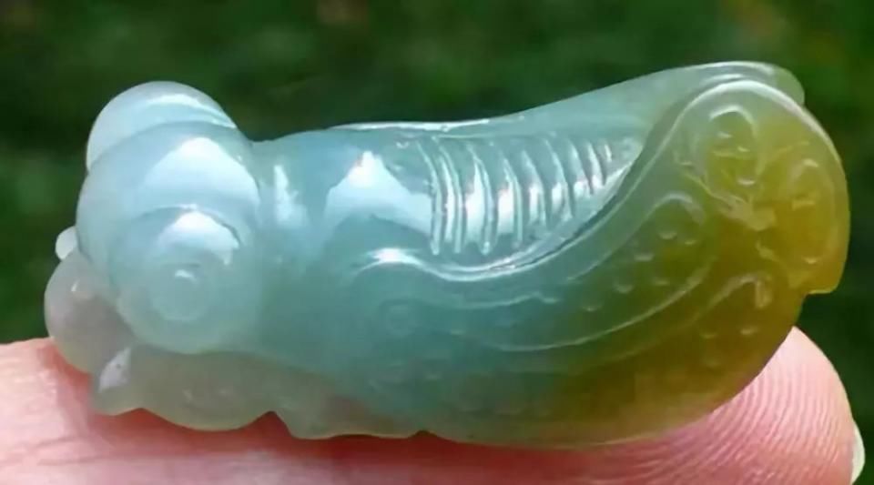 翡翠首饰不能随意乱戴,否则后悔莫及--翡翠首饰