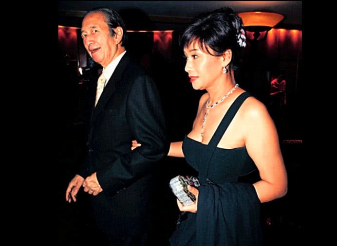 窦骁何超莲官宣恋情,澳门赌王何鸿燊三太陈婉