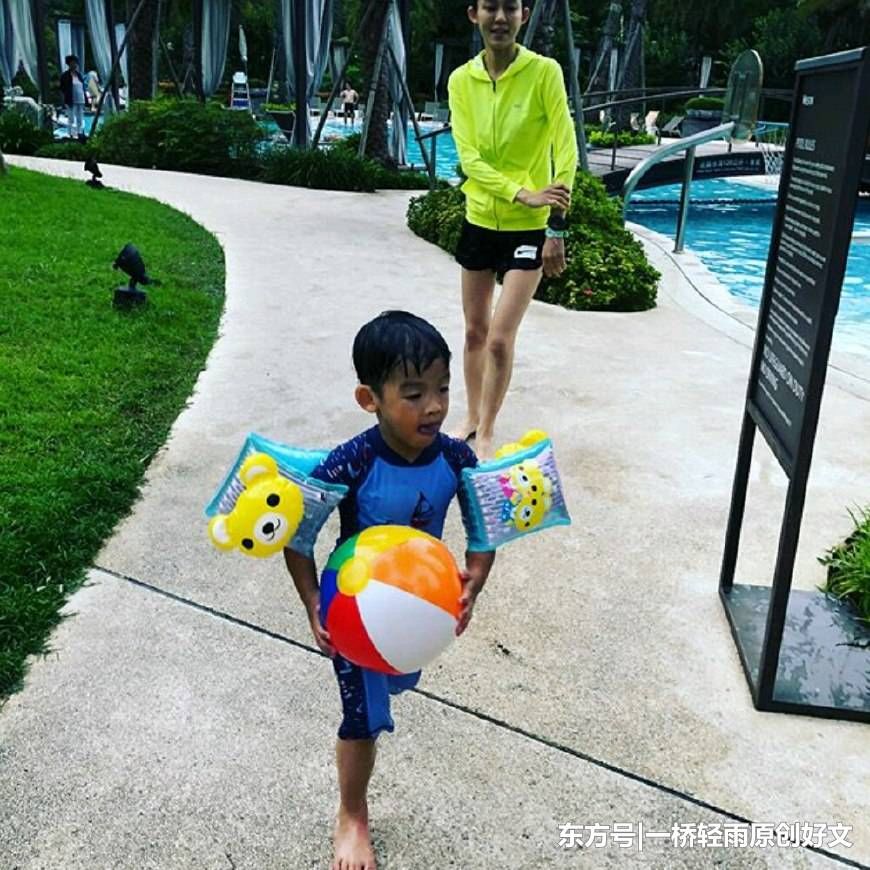 范范怎么了?范玮琪瘦到皮包骨,肋骨根根分明!