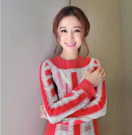 修图师用力过猛,将林心如P成粉嫩少女,却被活