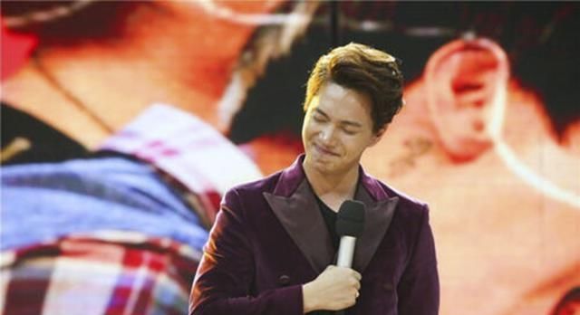 2016年王一博主持天天向上