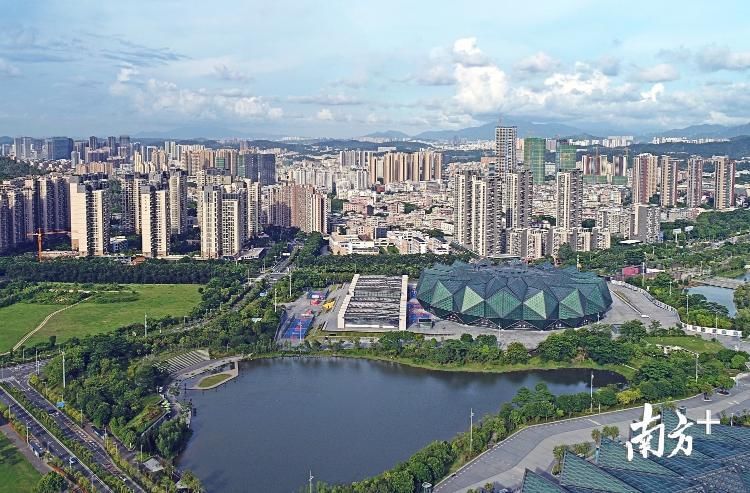 深入推动改革发展