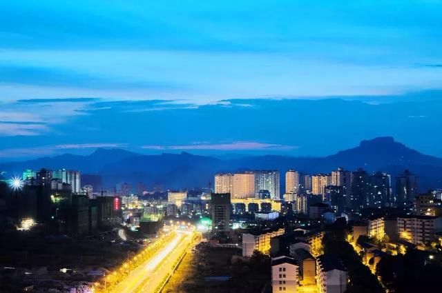 贵州最美夜景评选，快来为你的家乡投一票！