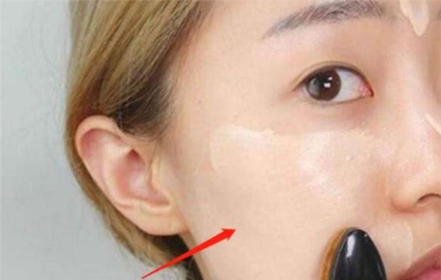 学生最喜欢的5种“垃圾”化妆品,口红见怪不怪,第5个真没想到 巴黎人娱乐代理