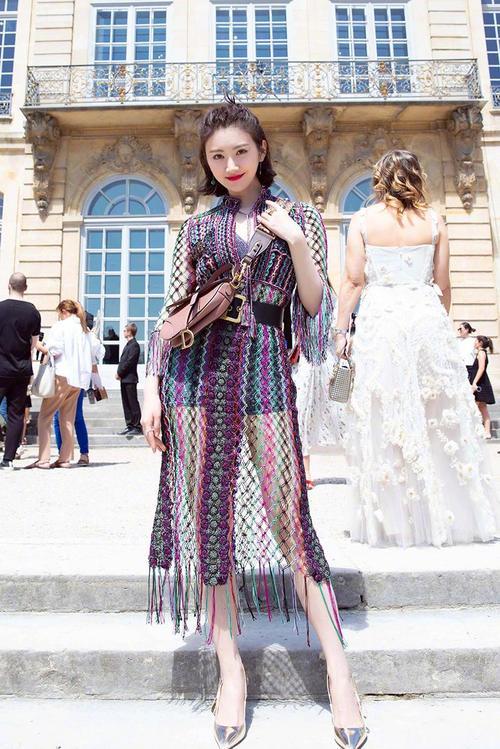 Dior高定大秀只请她,景甜这身渔网裙美到惊艳